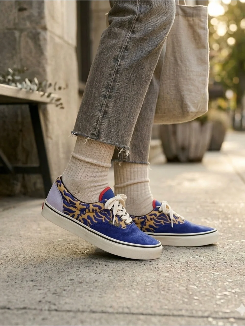 Vans ComfyCush Era Bugs Blueprint W8.5 VN0A3WM9WWG NIB